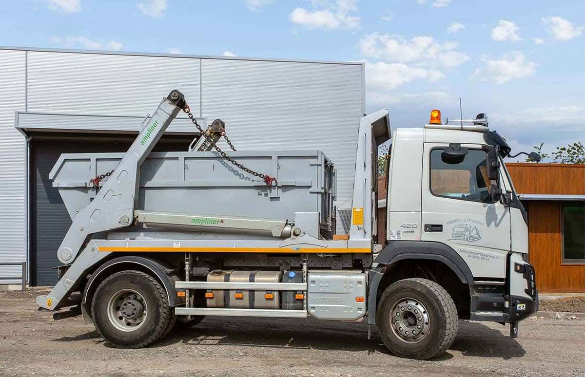 Pose soignée par camion ampliroll